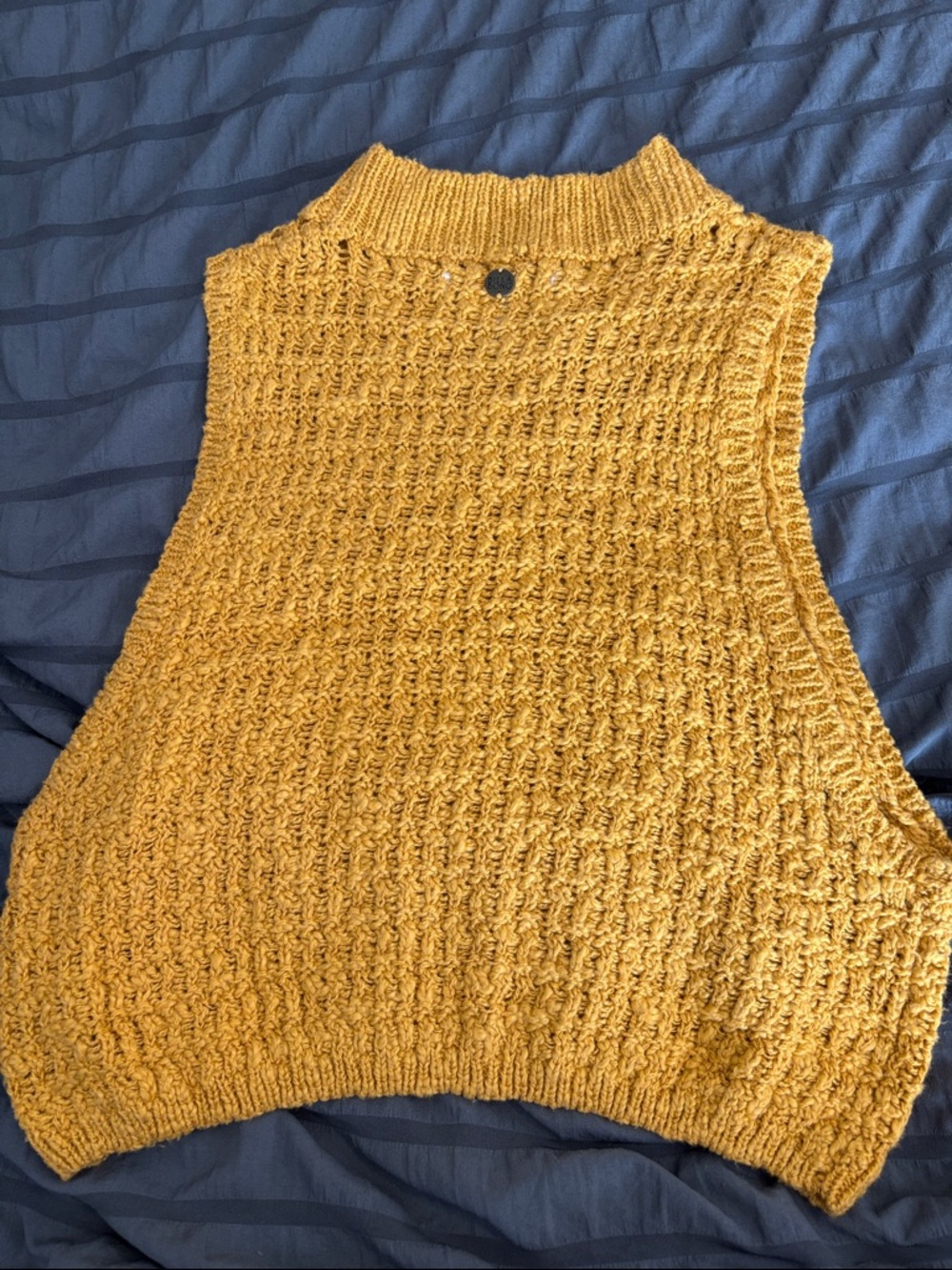Billabong Mustard Yellow Knit Cropped Sleeveless Top - Picture 3 of 3